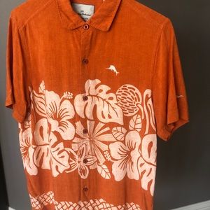 Tommy Bahama Men’s Collegiate Shirt: University of Texas at Austin
